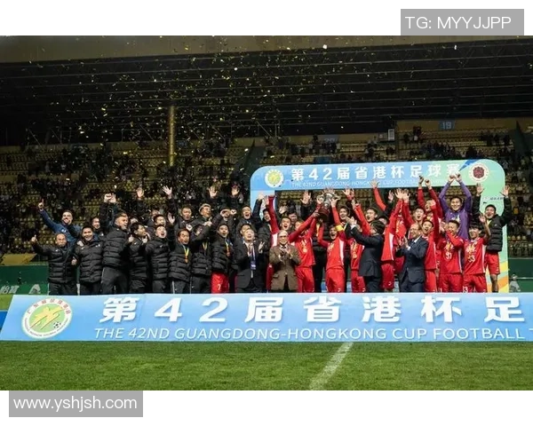 足球明星亲历中国足球发展之路的探索与思考